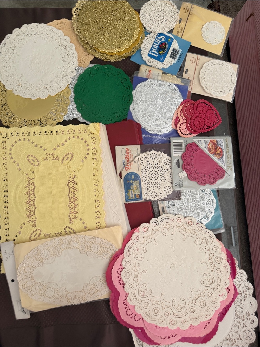 Vintage Lot of Assorted Decorative Paper Doilies
Placemats and all sizes